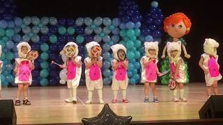 陳莘亞參加第七屆yoyo新豐幼稚園大班畢業典禮baby班全部表演-2015年7月4日3歲2個月