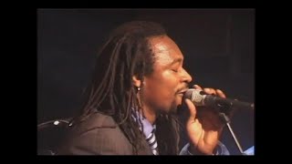 Men Dyaz Peyi A & Lwe Kris La [Lead Vocals: Roro & Shabba] - Djakout Mizik Live à Paris (2007)