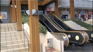 ［東芝製］九州自動車道古賀SA  屋外エスカレーター昇り　　　　　　　　　　escalator