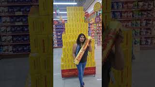 giant Toblerone, chocolate lovers, a #chocolate #dubaivlog #dubailife #chocolatelover #virul