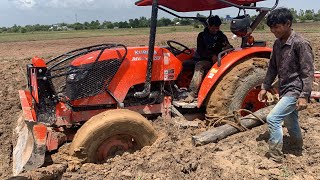 kubota m6040 su in stuck mud/M7040/M8040/ M9540/kubota M108S