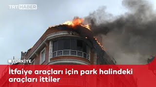 Esenyurt'ta 5 katlı iki apartmanın çatısında yangın çıktı