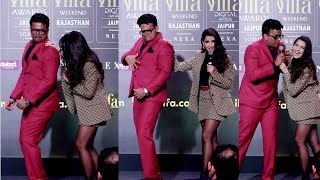 Nora Fatehi Teaching Host Siddharth Kannan Belly Dancing At IIFA Awards 2025 Press Conference