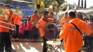 Banda Perla de Michoacan "El Cascabel" - Muerteada 2014 San Agustin Etla.