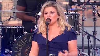 Kelly Clarkson Sings What Doesnt Kill You Makes You Stronger Live In Concert 2018 Hd 1080p
