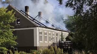 SE VIDEO: VOLDSOM BRAND PÅ GÅRD – STUEHUS FULDSTÆNDIG UDBRÆNDT