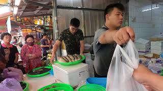 媽媽們鮮魚部隊出現，開始大量狂掃貨 中彰海王子海鮮拍賣 嘉義共和路東市場海鮮叫賣