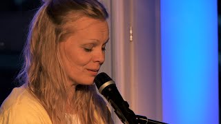 Johanna Särkkälä : Prophetic Worship Song (Finland)