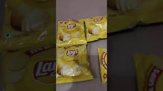 എനിക്ക് വലിയ ഇഷ്ടപ്പെടാത്ത lays.. ടേസ്റ്റ് കുറവാണ് 😍😋#shortvideo #lays #satisfyingvideo #subscribe