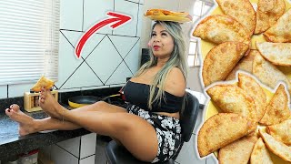 FIZ MUITOS PASTÉIS DELICIOSOS!!!