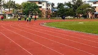 200 m perempuan tahun 5 di SMK TABUAN JAYA