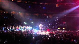 Pitbull - Bon Bon - (We No Speak Americano) LIVE, Orlando 10/21/11 HD