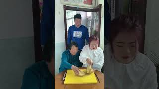 原来是这样，差点误会媳妇了 #funny #乐趣 #搞笑