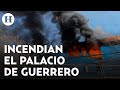 Normalistas de Ayotzinapa arrojan petardos e incendian el Palacio Municipal en Chilpancingo