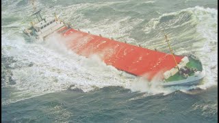 TOP 10 BIG SHIPS OVERCOME ROGUE WAVES IN STRONG STORM
