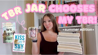 letting my tbr prompt jar pick my august reads! ✨🫙 *my august tbr*