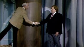 Louie Anderson's Incredible First Appearance | Carson Tonight Show