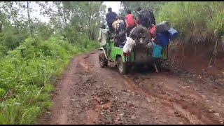 Perjalan Anak SMP/SMA Desa Kuneman Berangkat Sekolah