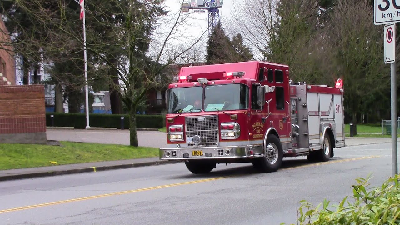 Burnaby Fire Engine 31 Responding - YouTube