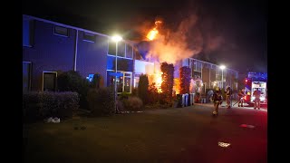 Grote uitslaande woningbrand in Mendelssohnstraat in Zwolle