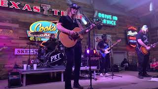 Pecos \u0026 the Rooftops - This Damn Song (Live)