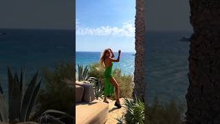 Анна Калашникова в Scorpios Beach Club ❤️‍🔥🏝️ на острове Миконос в Греции 🇬🇷