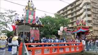 20140718　久喜の提灯祭　人形山車の連動（愛宕神社前）