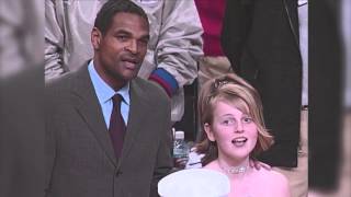 Maurice Cheeks helps Natalie Gilbert sing the National Anthem at Trail Blazers g