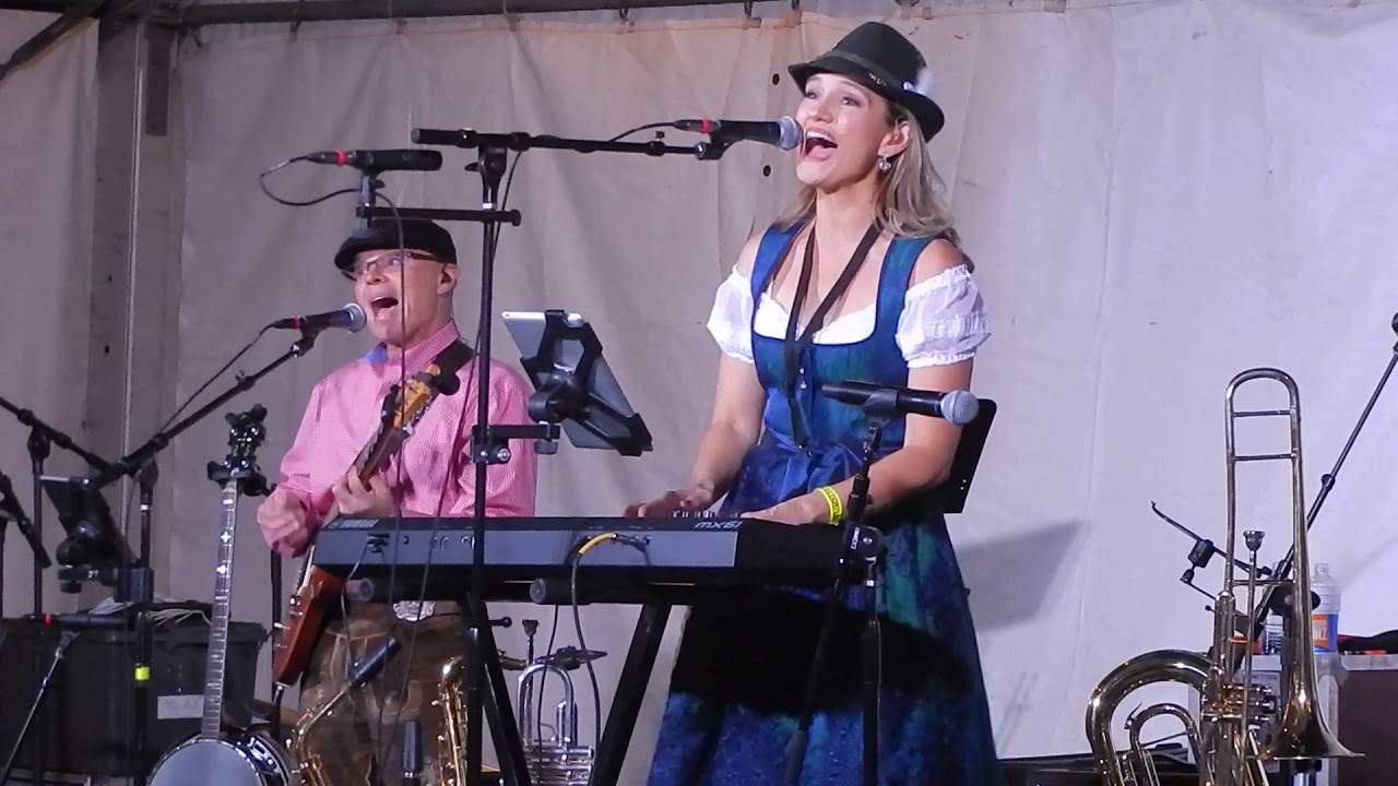 Mollie B @Wurstfest'18 "Blue Skirt Waltz" - YouTube