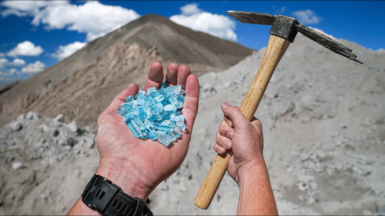 Found $50,000 of Aquamarine Crystals! - Unbelievable Find (Location: PRIVATE MINE)