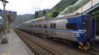 EMU500型電聯區間車離站