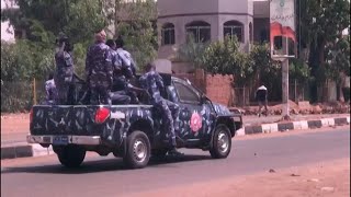 Sudan police try to clear roads as protesters barricade streets | AFP