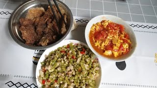 干活回家，饿的饥肠辘辘，蒸一大碗肥肉，和老妈2人一口接一口吃【小农乡】