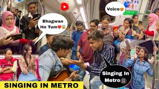 Singing Bollywood Hindi Songs In Public | Prank In Metro🚇 | Shocking😱 Girls Reactions | Jhopdi K