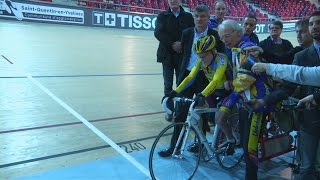 105-year-old man breaks own cycling world record