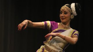 Mohiniattam by Bindu Rajendren