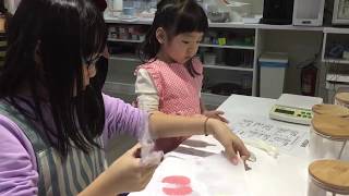 陳愷妤10歲-李庭萱9歲-李妍葶3歲一起做蛋糕-2017年11月18日