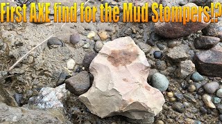 Arrowheads O'Plenty AND an AXE!!! | Ohio River | Arrowhead Hunting