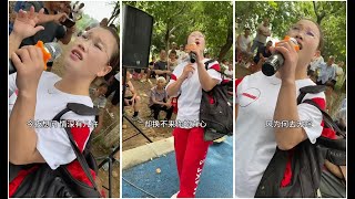 同心丐 _无悔爱过这一回户外唱歌真人真唱现场实拍热门音乐无悔爱过这一回