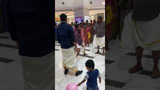 Mall employees \u0026 visitors kuthattam on Kaanum #Pongal மால் ஊழியர்கள் \u0026 பார்வையாளர்கள் #குத்தாட்டம்