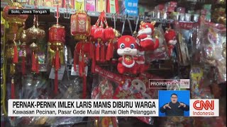 Pernak-Pernik Imlek Laris Manis Diburu Warga