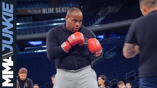 Footage from Daniel Cormier's UFC 230 open workout