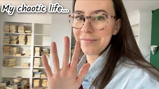Hectic Reading Vlog || Reorganizing My Bookshelves & Continuing Series