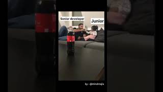 😅 Junior vs Senior Developer #developermemes #codingmemes #funny #comedy #Programmingmemes