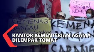 Demo Monopoli Proyek, Kantor Kementerian Agama Dilempari Tomat