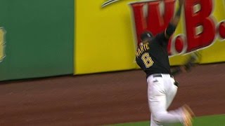 SF@PIT: Marte leaps to snare a line drive in left