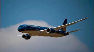 Vietnam Airlines flight forced to abort landing in Melb at last minute