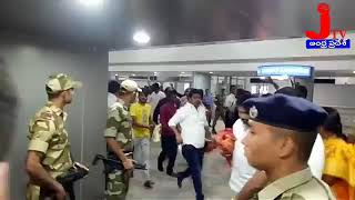 Pawan Kalyan’s Mind blowing entry at Tirupathi Airport || JTV Andhra Pradesh