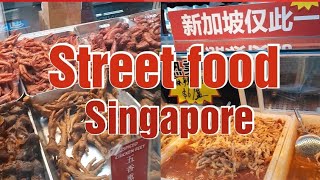 Pinipilahan at dinudumog na kainan sa Chinatown singapore