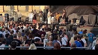 WARPAINT Girl Band sings Live at  Historical Piece Hall Concert 21st June 2023 👏 👏 👏  ❤️ 😍
